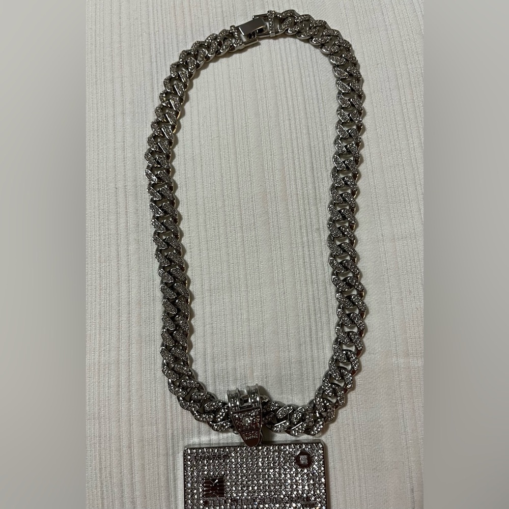 Iced Out Credit Card Pendant & Heavy Cuban Link Chain Necklace - Silver Tone - Picture 6 of 10